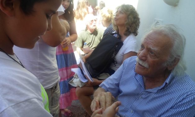 Η Ένωση Θυμάτων Ολοκαυτώματος Δήμου Βιάννου για τον Μανώλη Γλέζο