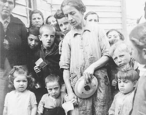 Παραμονές Χριστουγέννων και Πρωτοχρονιάς στην κατοχική Ελλάδα του 1941…από το ημερολόγιο “Φύλλα κατοχής”