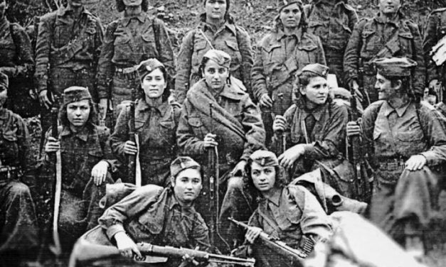 ΓΥΝΑΙΚΕΣ ΑΓΩΝΙΣΤΡΙΕΣ ΤΗΣ ΕΘΝΙΚΗΣ ΑΝΤΙΣΤΑΣΗΣ
