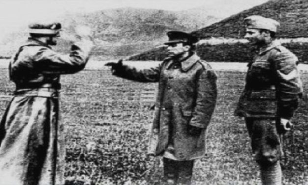 Δημήτρης Ίτσιος. Ο λοχίας που σταμάτησε την γερμανική επέλαση με πέντε άντρες. Εξολόθρευσε από το πολυβολείο πάνω από 250 στρατιώτες της Βέρμαχτ..