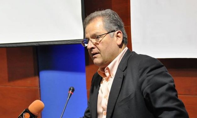 Παντελής Οικονόμου, πρώην υπουργός Εθνικής Οικονομίας, πρώην βουλευτής ΠΑΣΟΚ Α’ Αθήνας: Η κυρία Merkel στην Αθήνα.