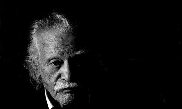 Δύο χρόνια από το θάνατο του Μανώλη Γλέζου.